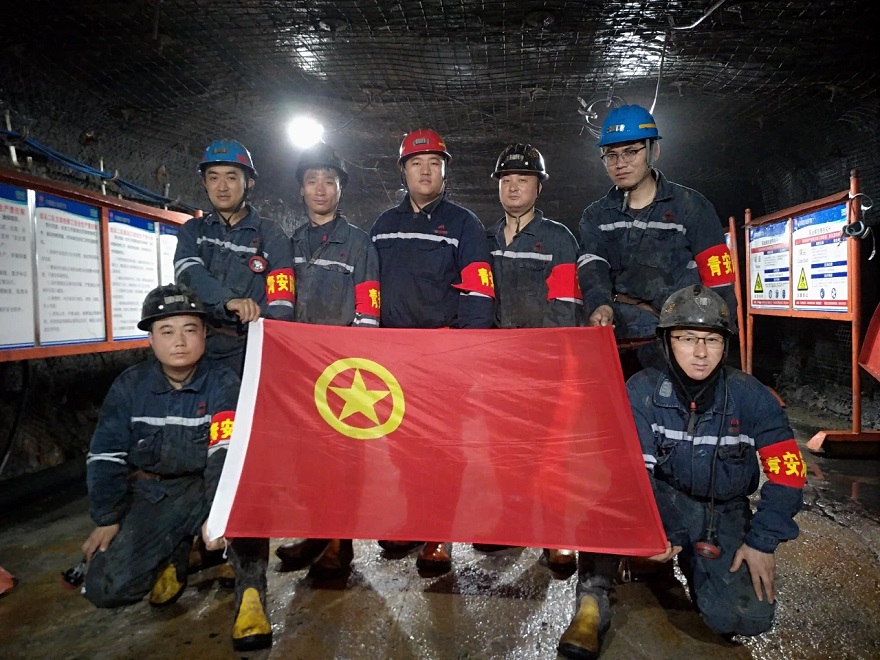 图四：党建带团建，，，，，清静吹哨人冲锋一线。。。。。。。.jpg