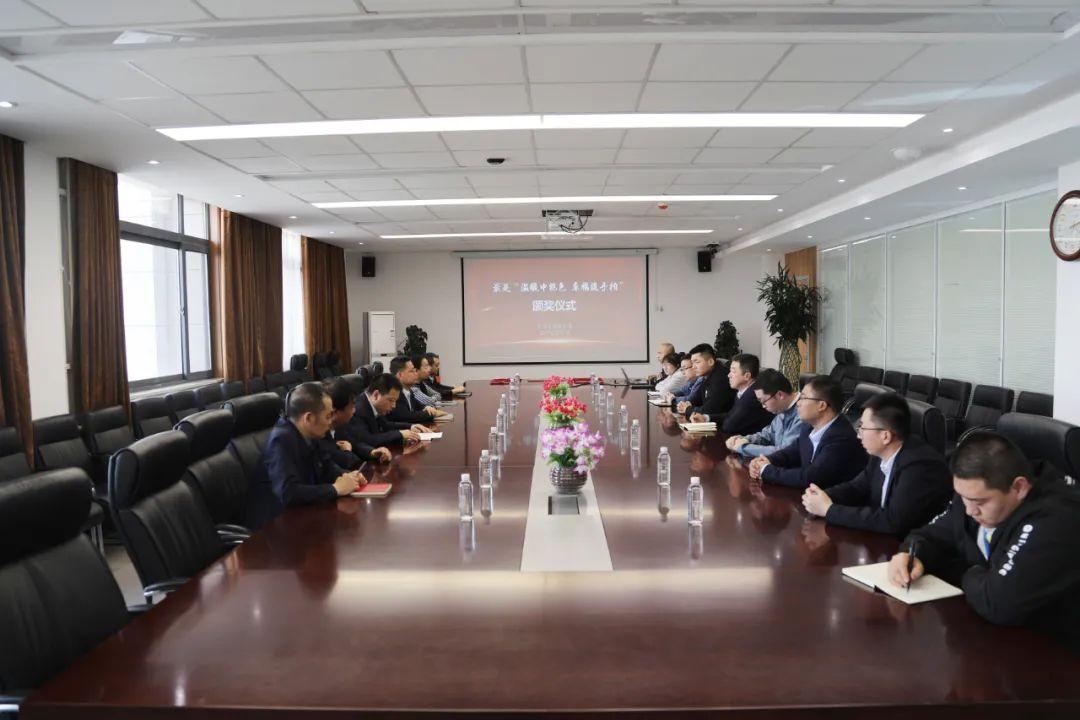 超凡娱乐-梦想照进现实,起劲成绩未来!